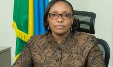 Agahimbazamusyi ababyeyi batangaga ku mashuri gashobora kugabanuka