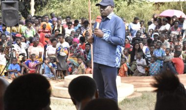 Nta kumufatira ingwate,nta kumufungira mu nzererezi hoya!-Guverineri Gasana asaba abayobozi kwitwara neza mu gihe bishyuza Mituweli 