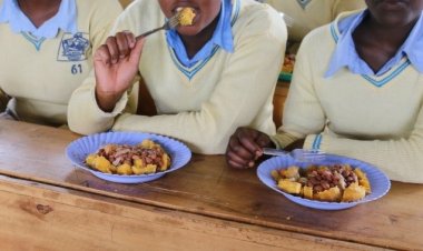 Rusizi:Imyumbati n'Ibishyimbo bya buri munsi umuvuno ku bigo by'amashuri mu kugaburira abana ku ishuri 