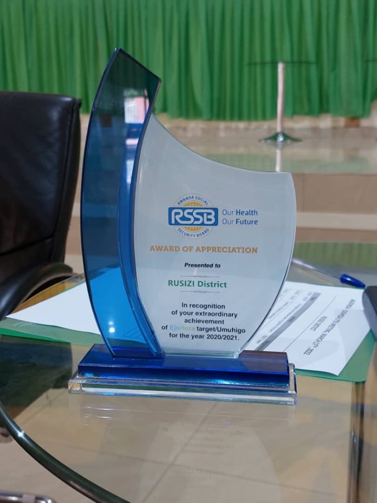 Rusizi:Bongeye kwisubiza icyubahiro bahiga utundi turere mu gihugu muri Ejoheza