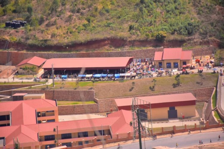 Kirehe:Abatanzania batinya kurema isoko mpuzamipaka rya Rusumo kuko iyo bageze ku mupaka basabwa gusora 