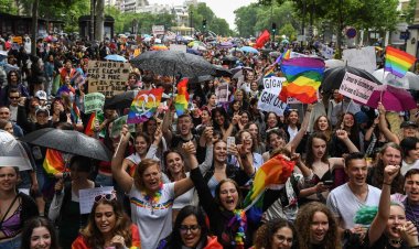 Uburusiya bwatoye itegeko ririnda umwijima w'aba LGBT ukwirakwizwa n'uburengerazuba bw'Isi 