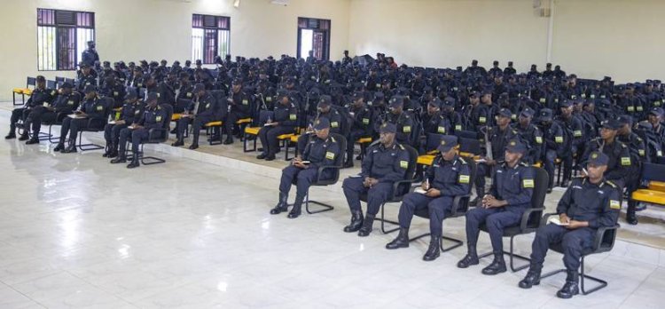 Itsinda ry'abapolisi ryiganjemo abapolisikazi rigiye kwerekeza muri Sudan y'Epfo 