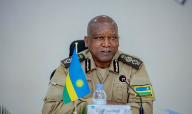 Impinduka mu buyobozi bw'ingabo z'igihugu Marizamunda yagizwe Minisitiri w'ingabo naho Lt Gen Mubarak asimbura Gen Kazura