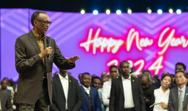 Inzira yonyine isigaye iri hejuru kandi nta kintu cyatwitambika-Perezida Kagame