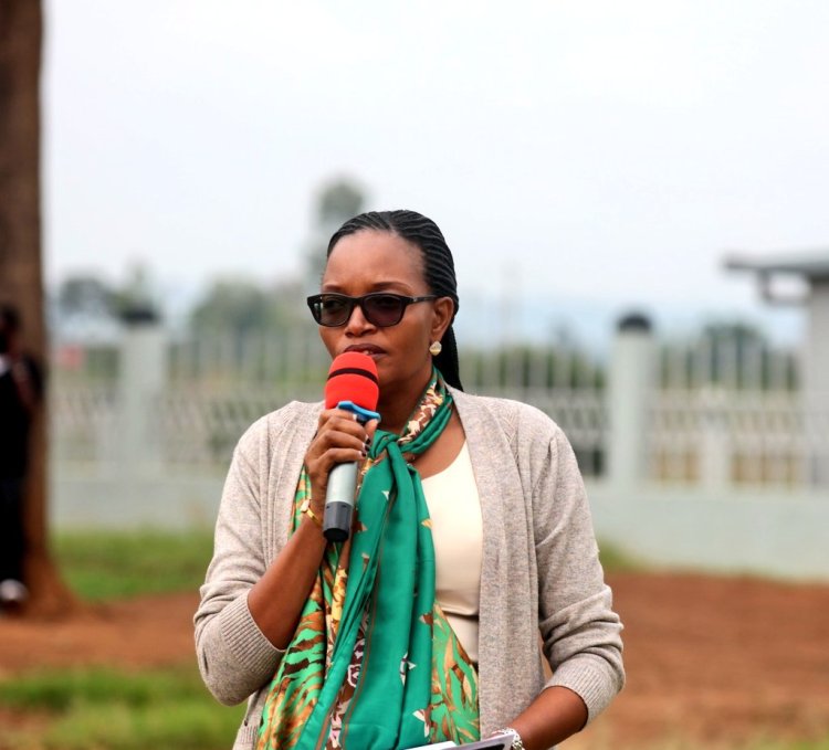 Rwamagana:Depite Nyirabazayire yasabye abaturage kwirinda ubugwari n'ubunebwe bakagera ikirenge mu cy'intwari