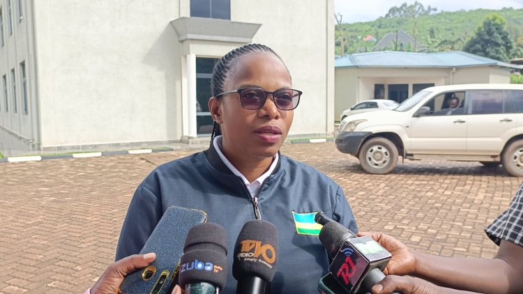 Umuyobozi wakarere ka Gakenke  yishimira ko uyu mushinga w’Ikigo cy’igihugu gishinzwe kwita ku bidukikije REMA wabafashije kugaba ibibazo aba baturage bariguhura nabyo  