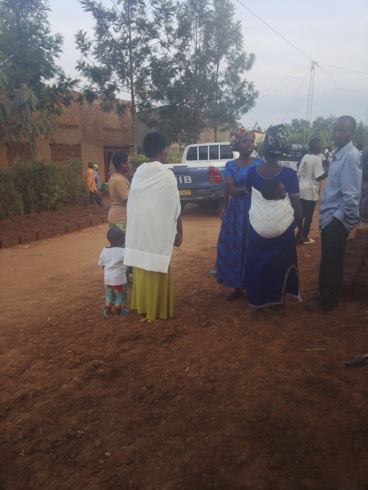 Nyagatare:Arembeye mu bitaro nyuma yo kugwa mu musarani agiye gukuramo ibihumbi 100Frw