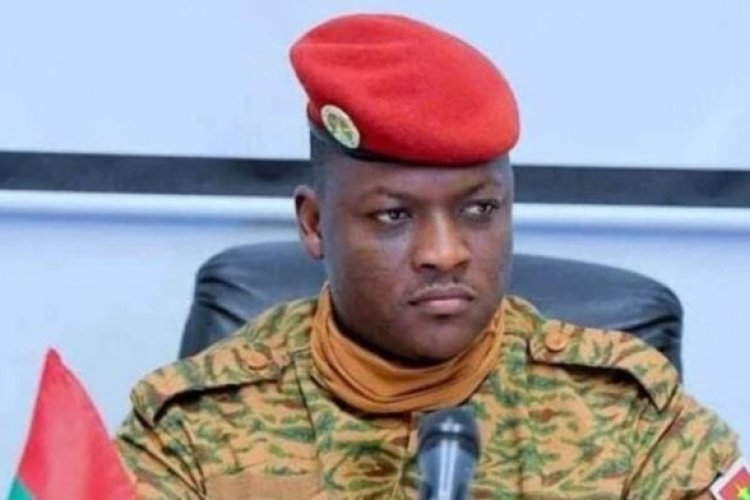 Abantu bakeneye kwibagirwa demokarasi kuko irica-Perezida Capt Ibrahim Traoré