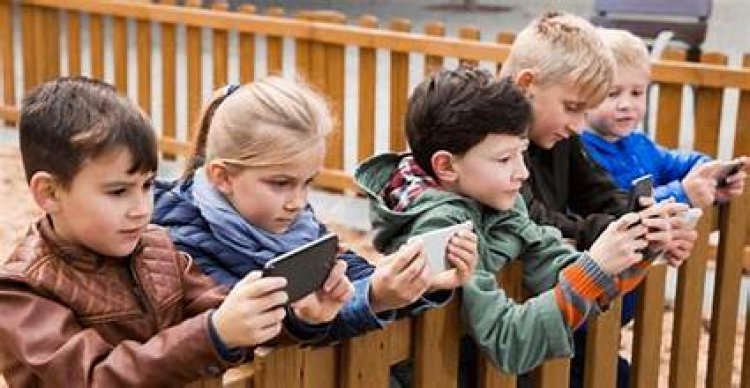 Menya ingaruka za telefoni na televiziyo ku mikurire n’imitekerereze y’abana