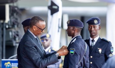 Mukomeze kuba abanyamwuga ndetse no kwicisha bugufi-Perezida Kagame