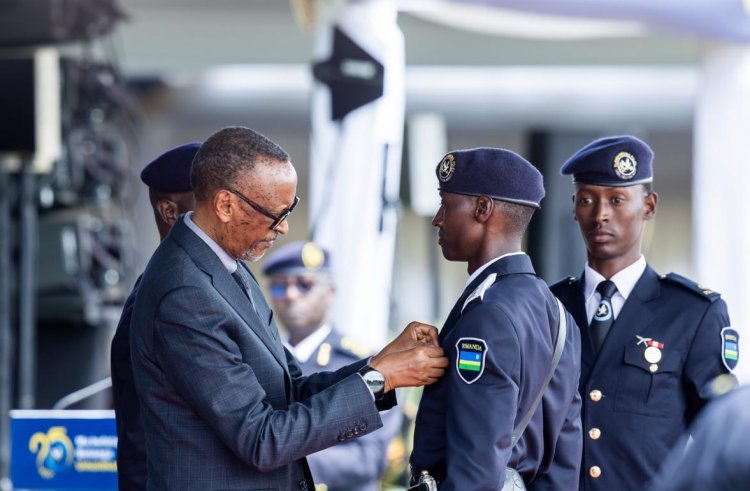 Mukomeze kuba abanyamwuga ndetse no kwicisha bugufi-Perezida Kagame